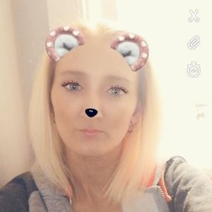 Meet your Posher, Becky